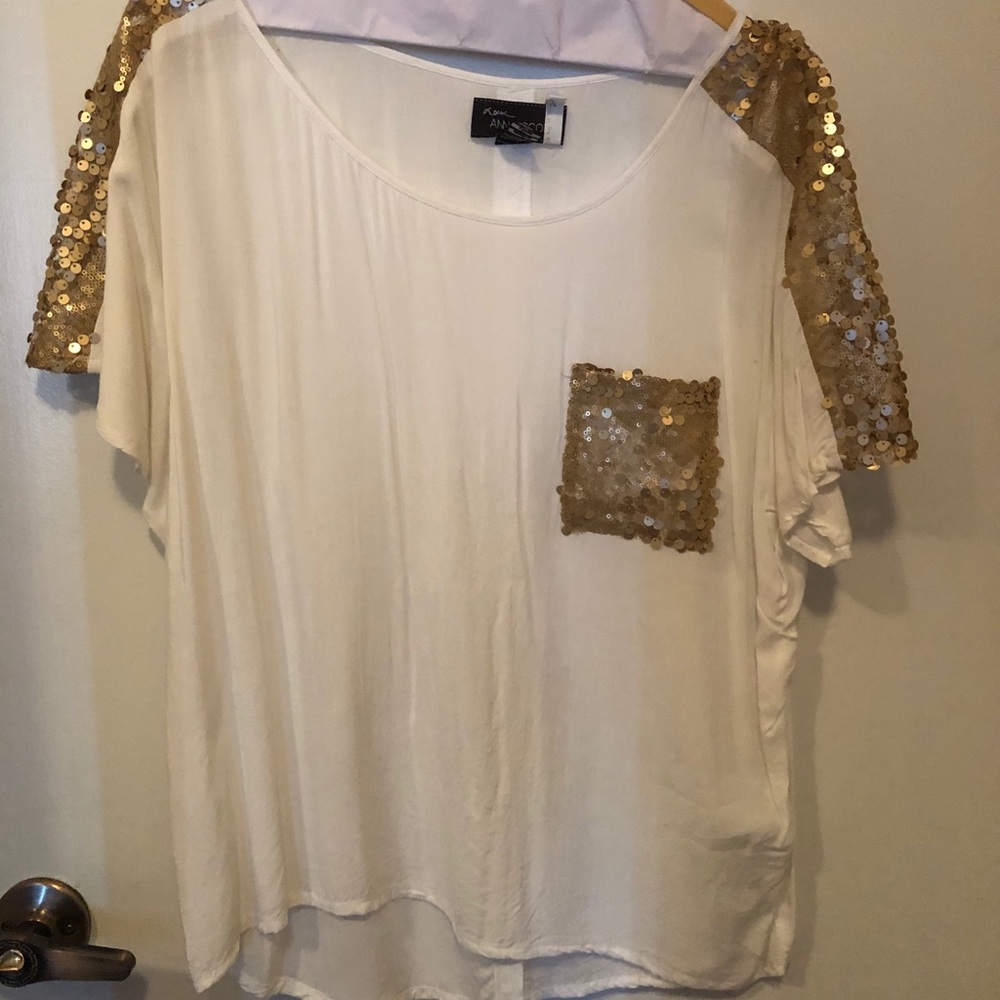 Woman’s blouse